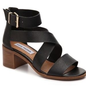 Steve Madden Size 8 Black Sandals